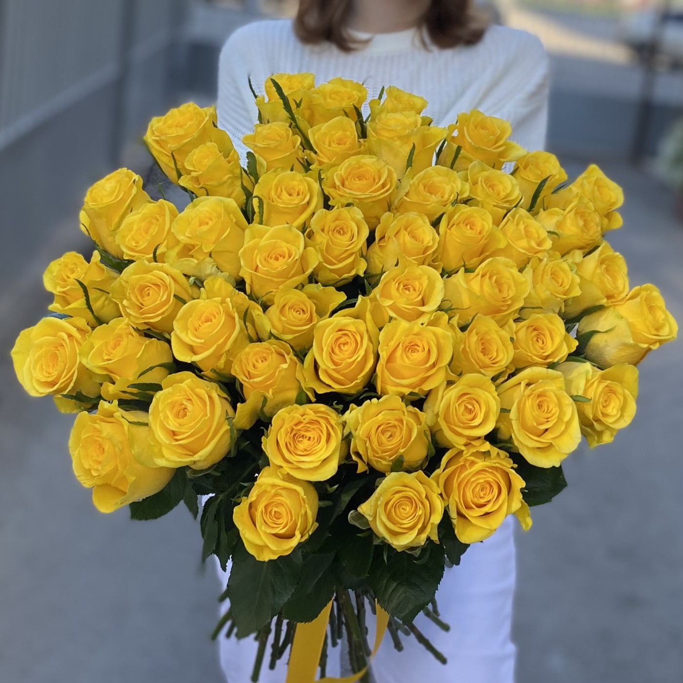 51 желтая роза Хай Еллоу 60 см